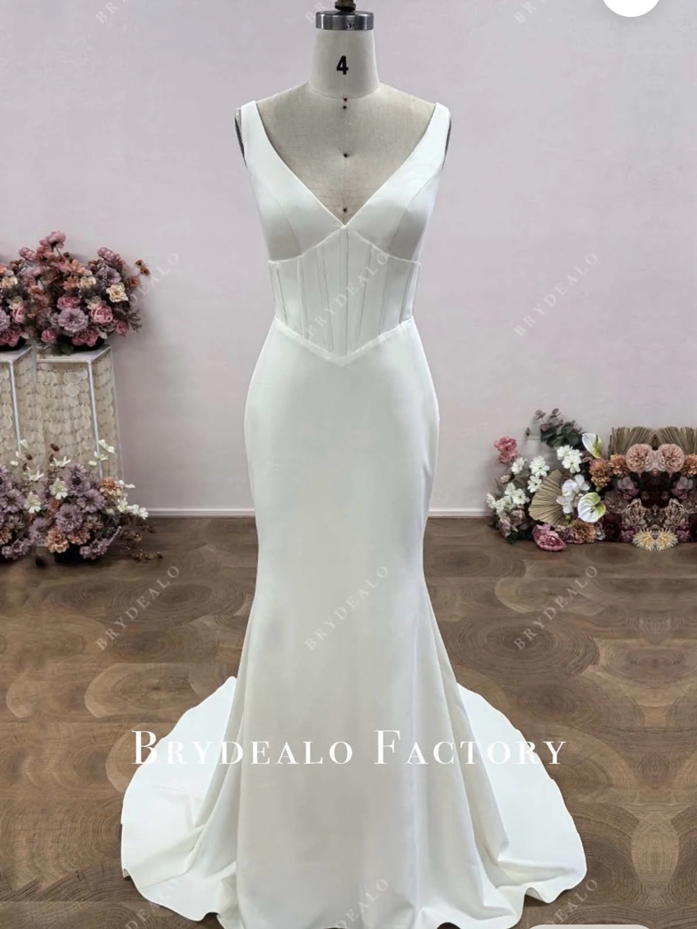 Ivory backless V-Neck corset wedding Dress